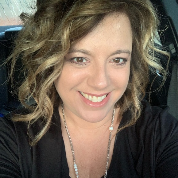 POSH Ambassador - Picture 3 of 4